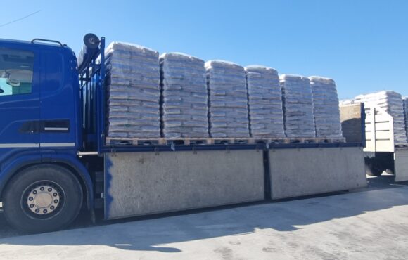 🌿 Z natury dla Ciebie – pellet sosnowy!